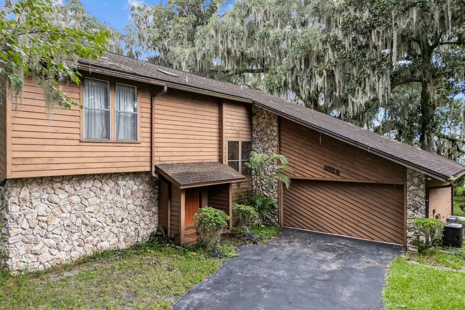 3328 State Road 13 N